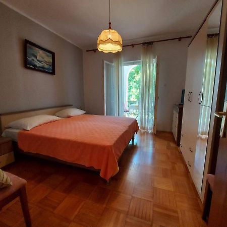 Apartments Fam Tomasic Baška Kültér fotó