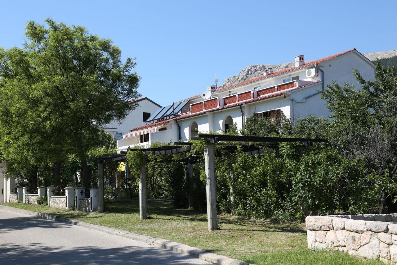 Apartments Fam Tomasic Baška Kültér fotó