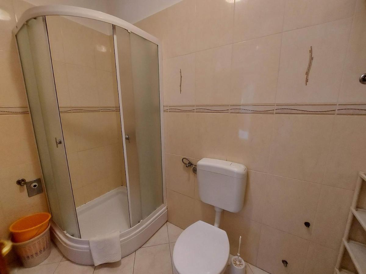 Apartments Fam Tomasic Baška Kültér fotó