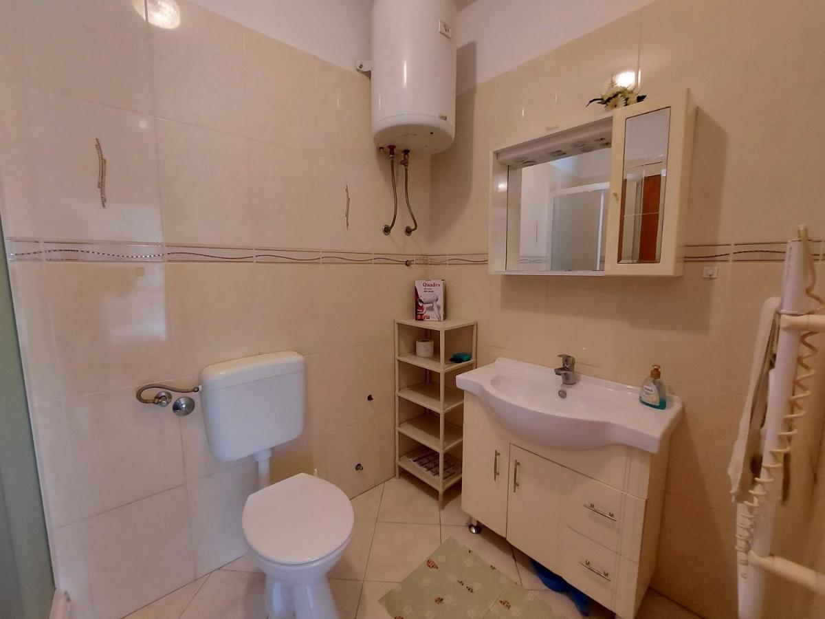 Apartments Fam Tomasic Baška Szoba fotó