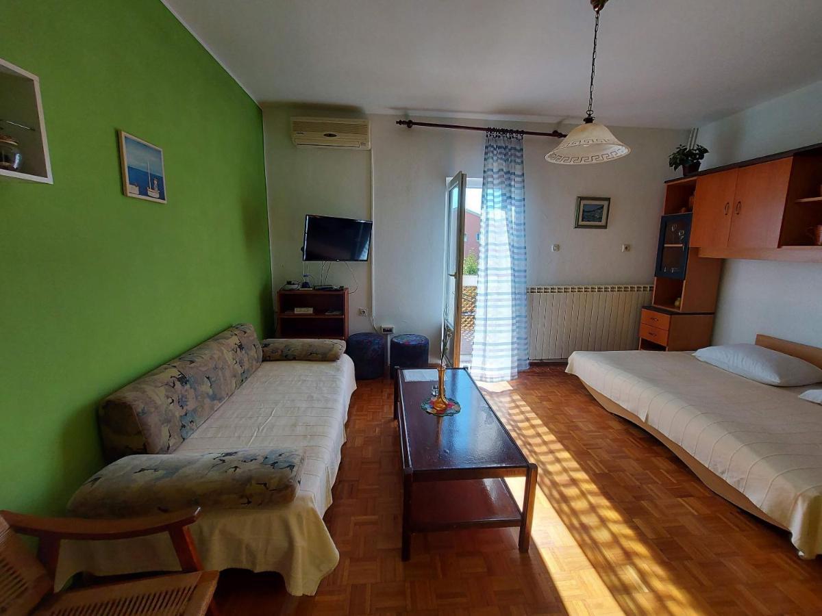 Apartments Fam Tomasic Baška Kültér fotó