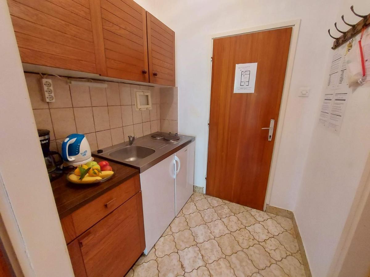 Apartments Fam Tomasic Baška Kültér fotó
